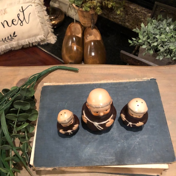 Vintage Hummel Goebel Friar Tuck 3.5" Sugar Bowl S 183 & Mini S/P Shakers P 153 - Picture 2 of 11